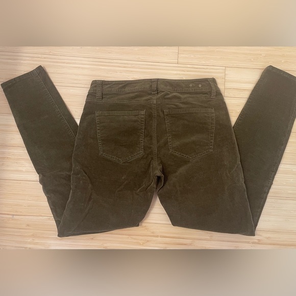 Cabi Jeans Corduroy Skinny Pants—size 6 - Picture 5 of 6